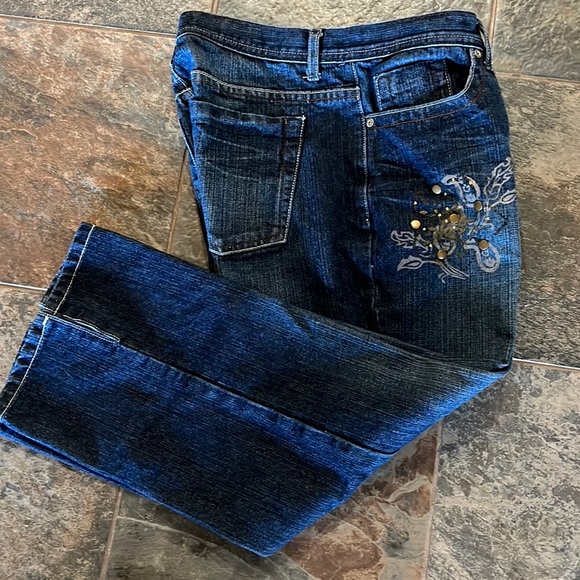 Zena Crop Jeans - Picture 1 of 5
